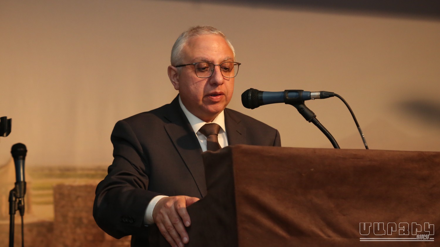 ՀԱՅՈՑ ՑԵՂԱՍՊԱՆՈՒԹԵԱՆ 110-ԱՄԵԱԿԻ ՄԻԱՑԵԱԼ ՈԳԵԿՈՉՈՒՄ ԱՄՄԱՆԻ ՄԷՋ